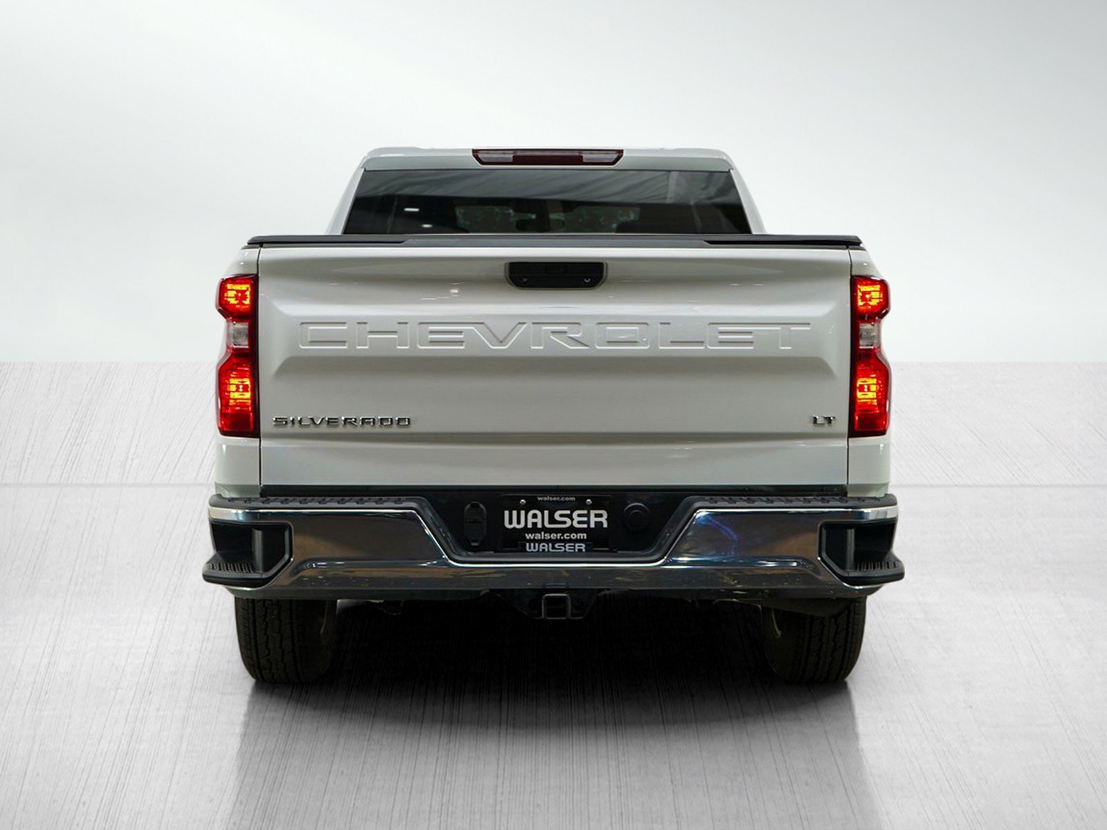 2021 Chevrolet Silverado 1500 LT photo 3