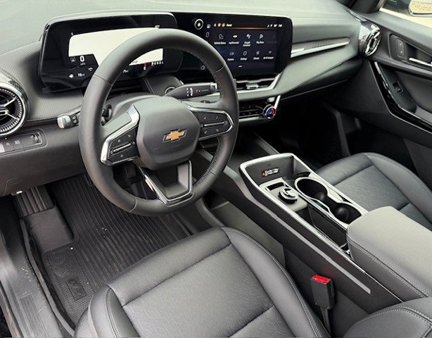 2026 Chevrolet Equinox LT photo 12