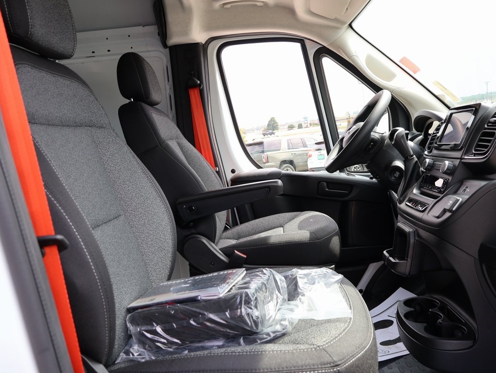 2025 Ram ProMaster 2500 photo 8