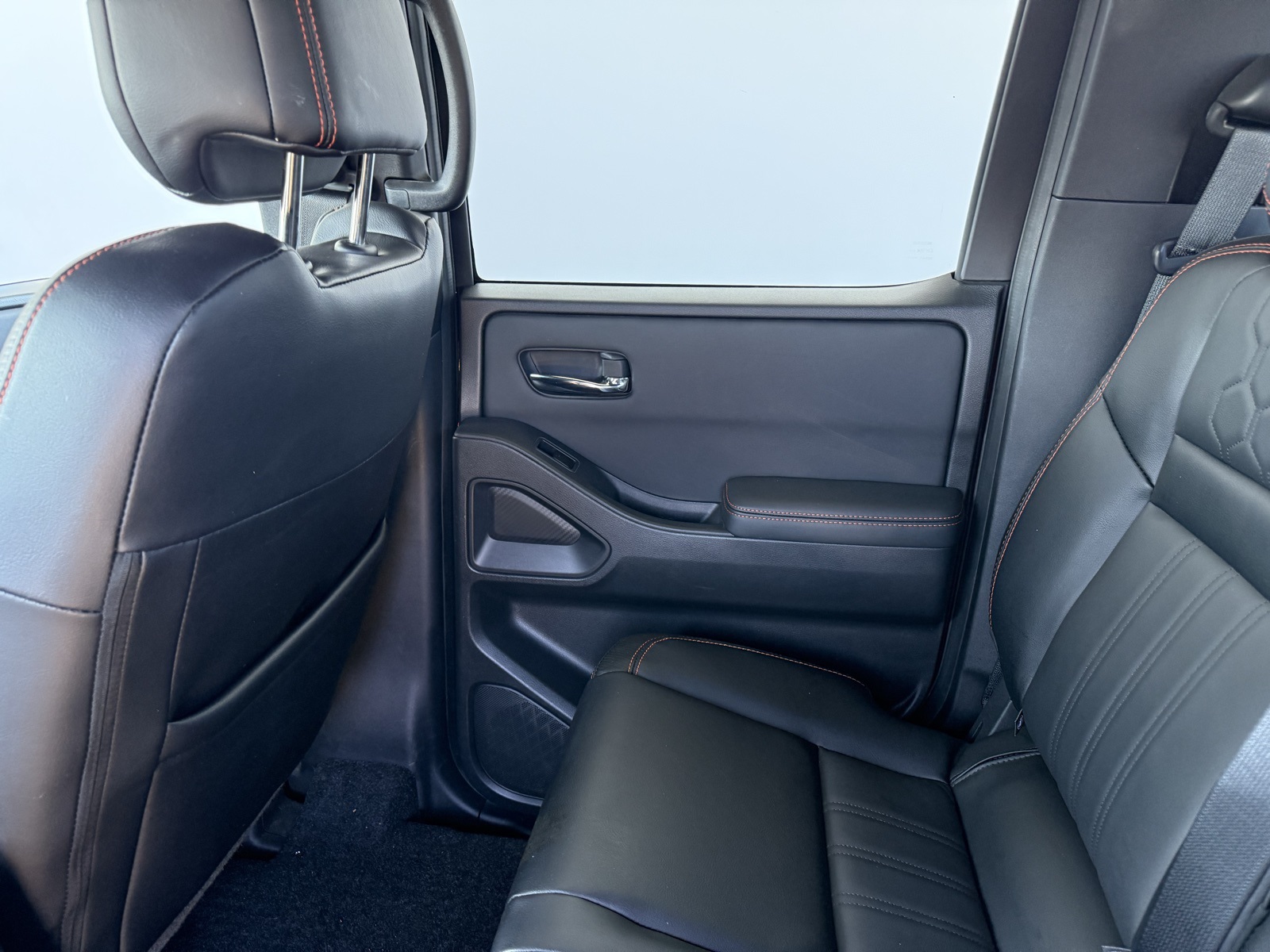2024 Nissan Frontier PRO-4X photo 24