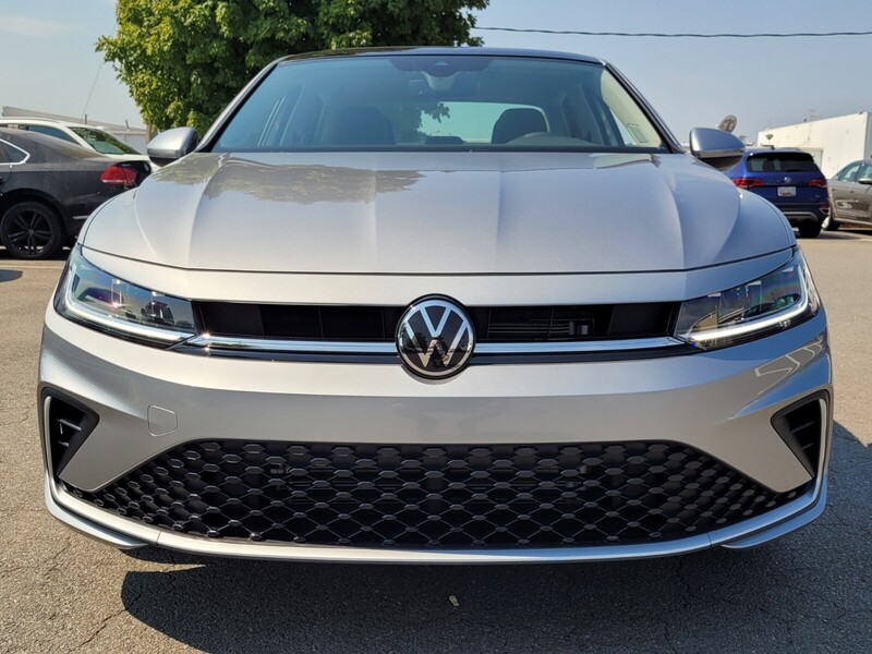 2025 Volkswagen Jetta 1.5T SE photo 10
