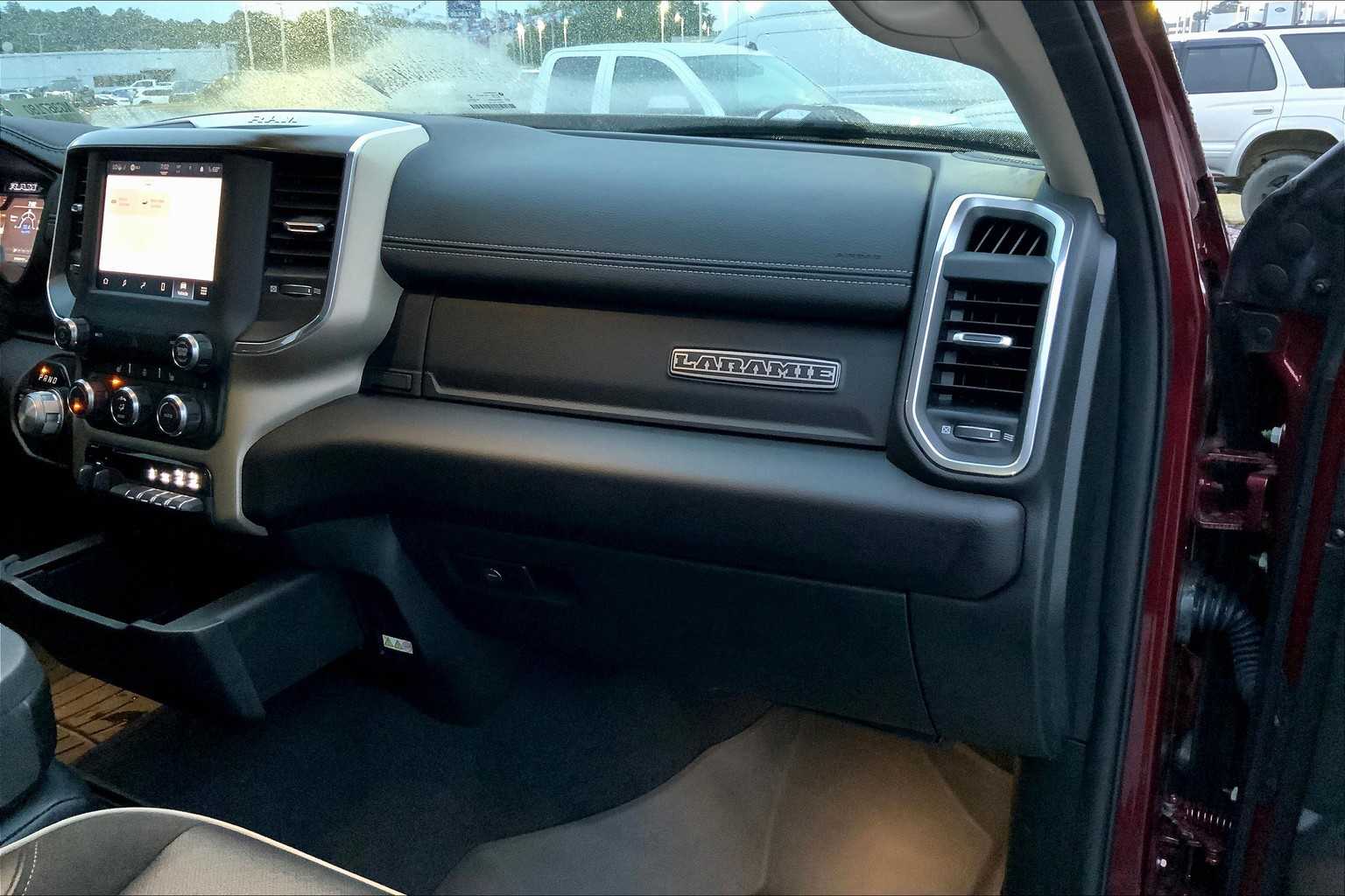 2022 Ram 2500 Laramie photo 15