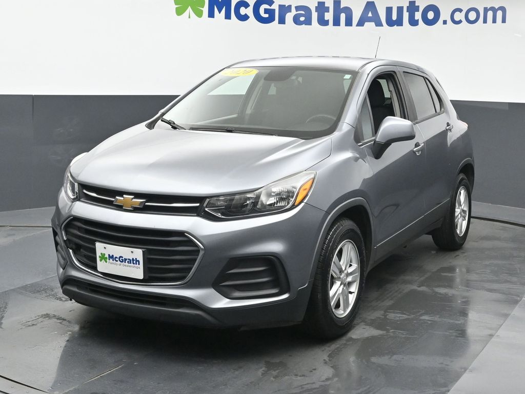 2020 Chevrolet Trax LS photo 3