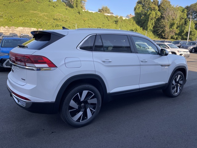 2026 Volkswagen Atlas Cross Sport SEL photo 7