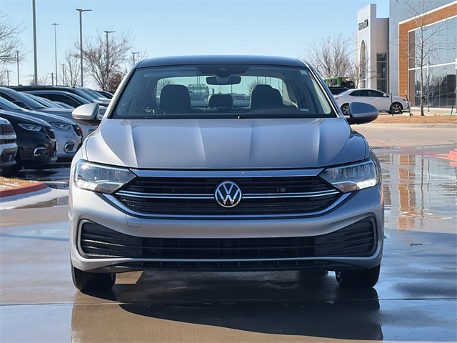 Used 2024 Volkswagen Jetta SE with VIN 3VW7M7BU3RM002537 for sale in Prosper, TX