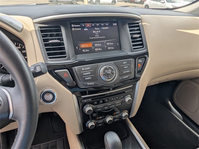 2020 Nissan Pathfinder SV photo 18