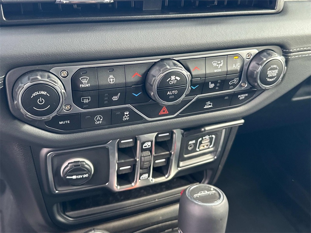2025 Jeep Gladiator Sport photo 18