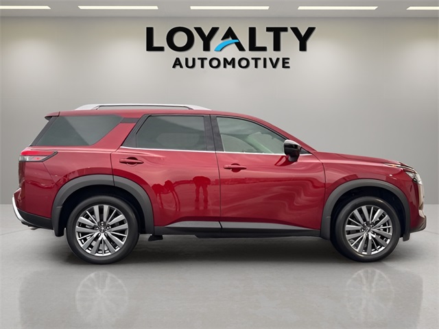 2025 Nissan Pathfinder SL photo 6