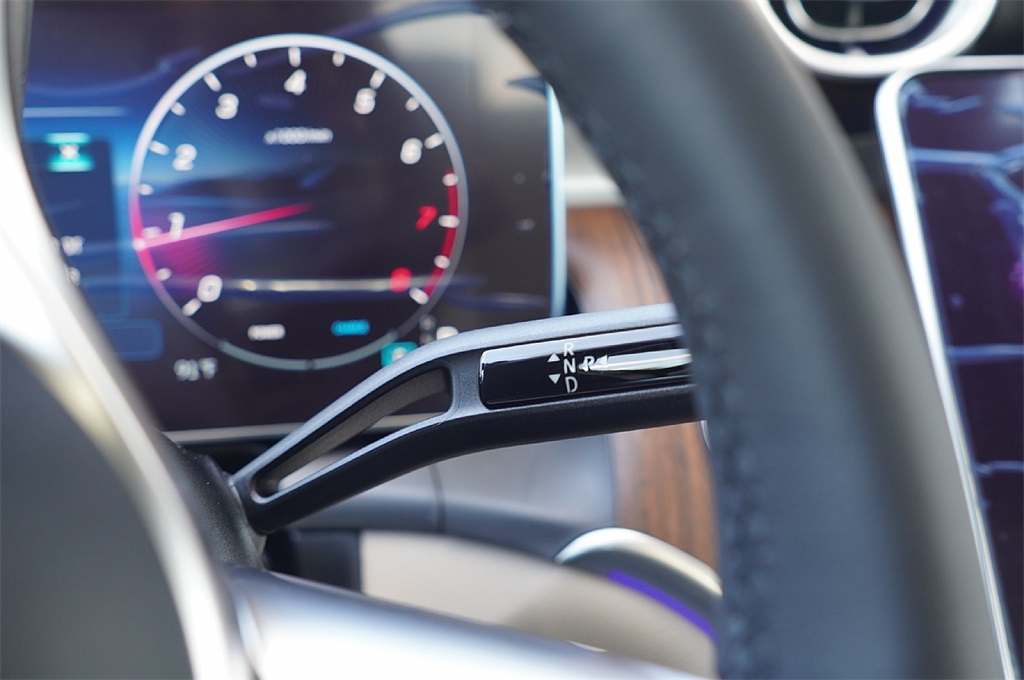 2025 Mercedes Benz GLC 300 photo 22