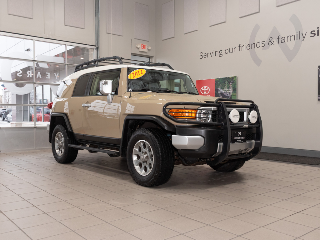 2012 Toyota FJ Cruiser Base's photo