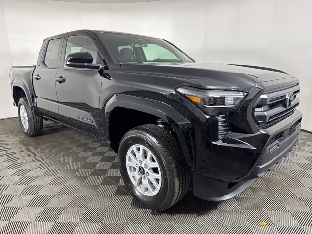 2025 Toyota Tacoma SR5's photo