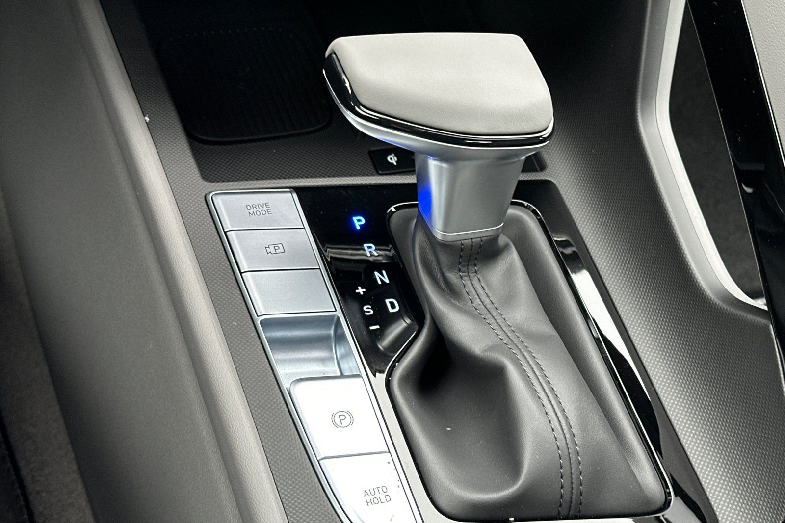 2025 Hyundai Elantra SEL Convenience photo 20