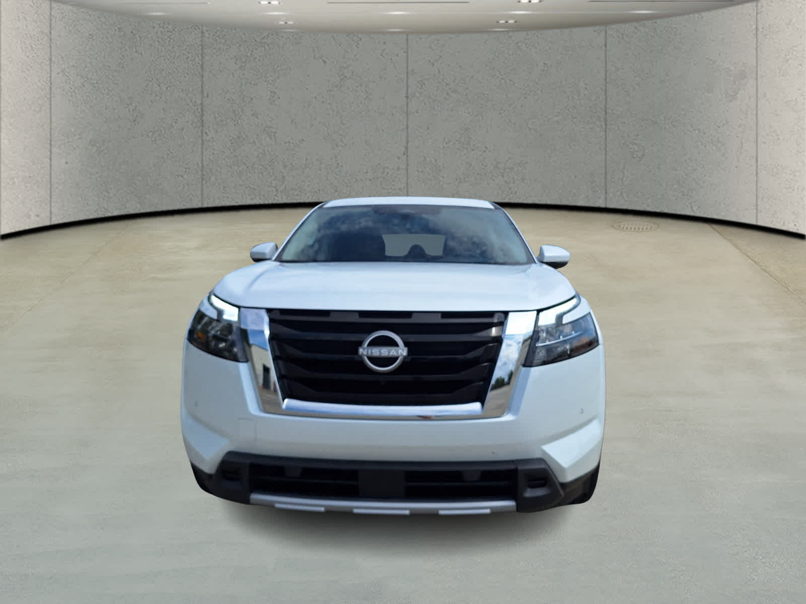 2025 Nissan Pathfinder Platinum photo 2