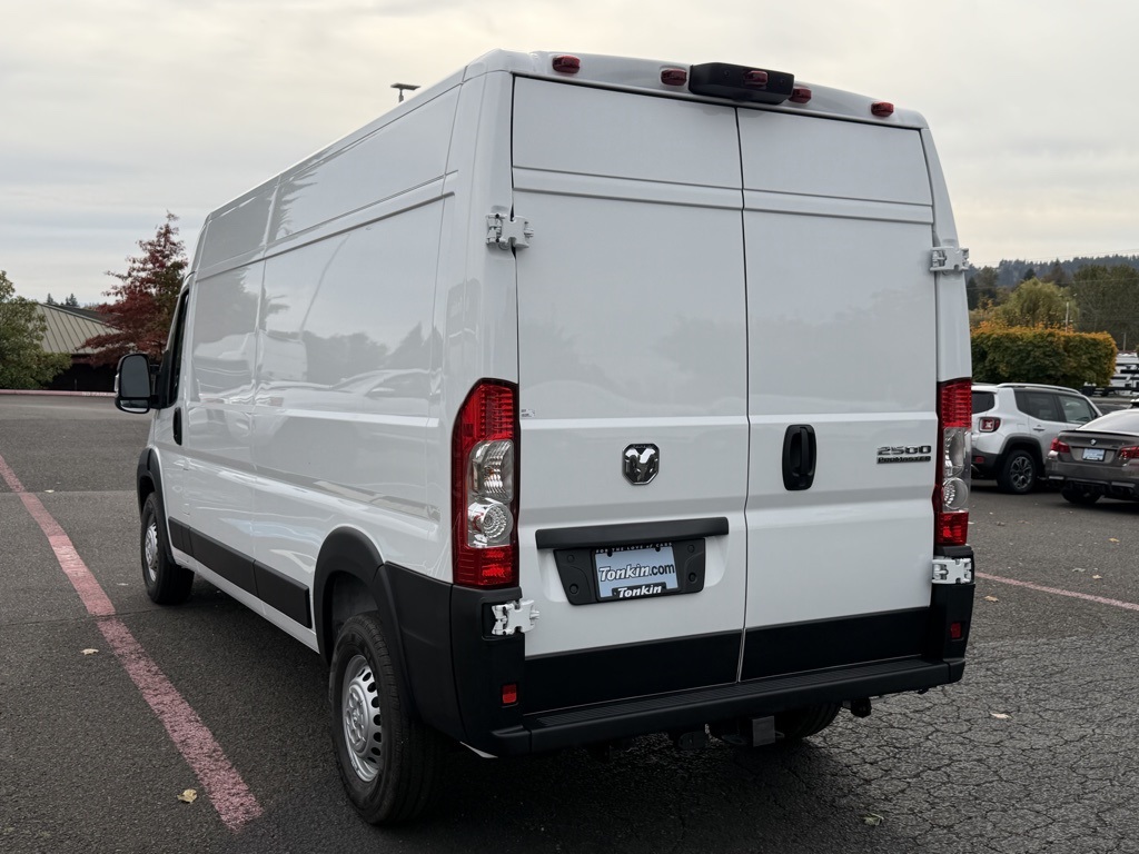 2026 Ram ProMaster 2500 photo 3