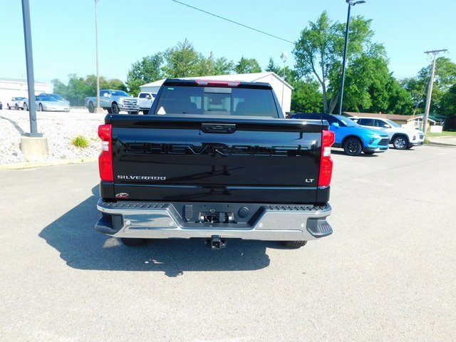 2025 Chevrolet Silverado 1500 LT photo 4