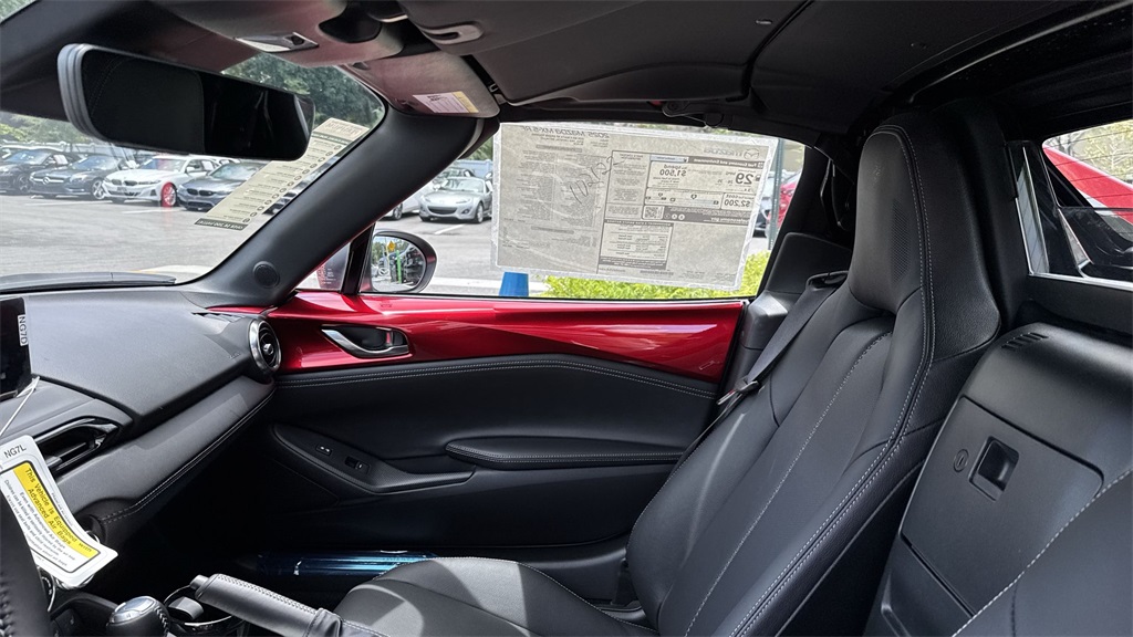 2025 Mazda MX-5 Miata Miata RF Grand Touring photo 15