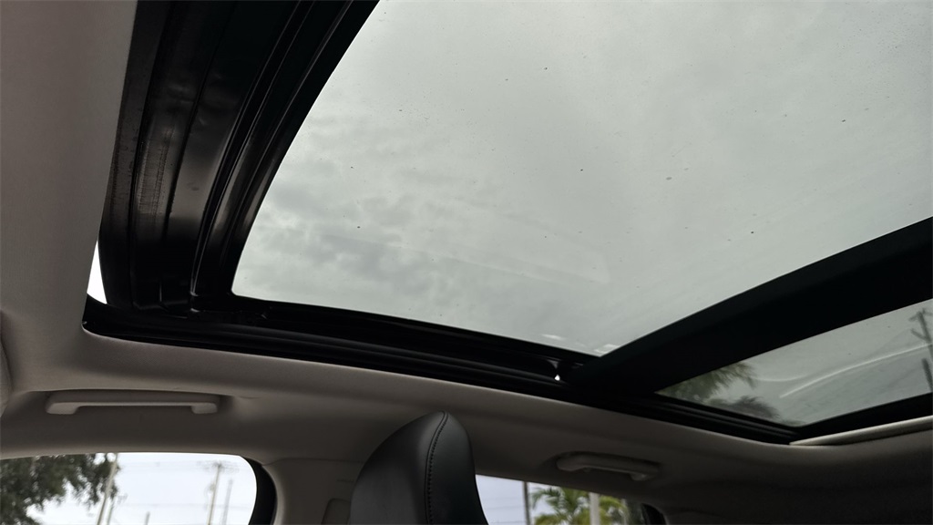 2017 Ford Edge Titanium photo 50