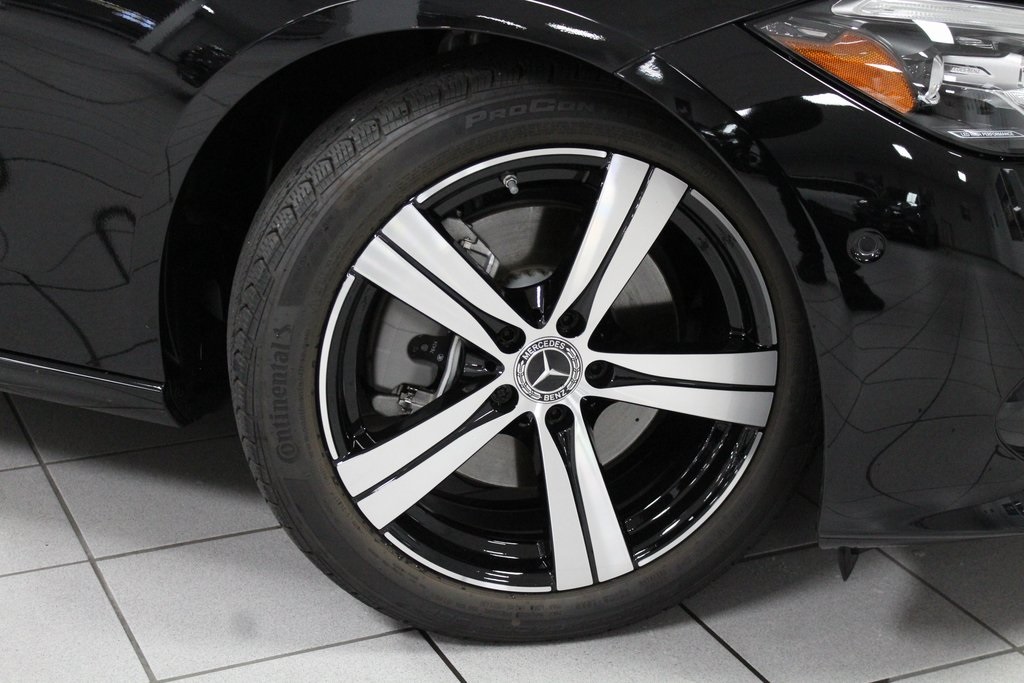 2025 Mercedes Benz C 300 4MATIC photo 3