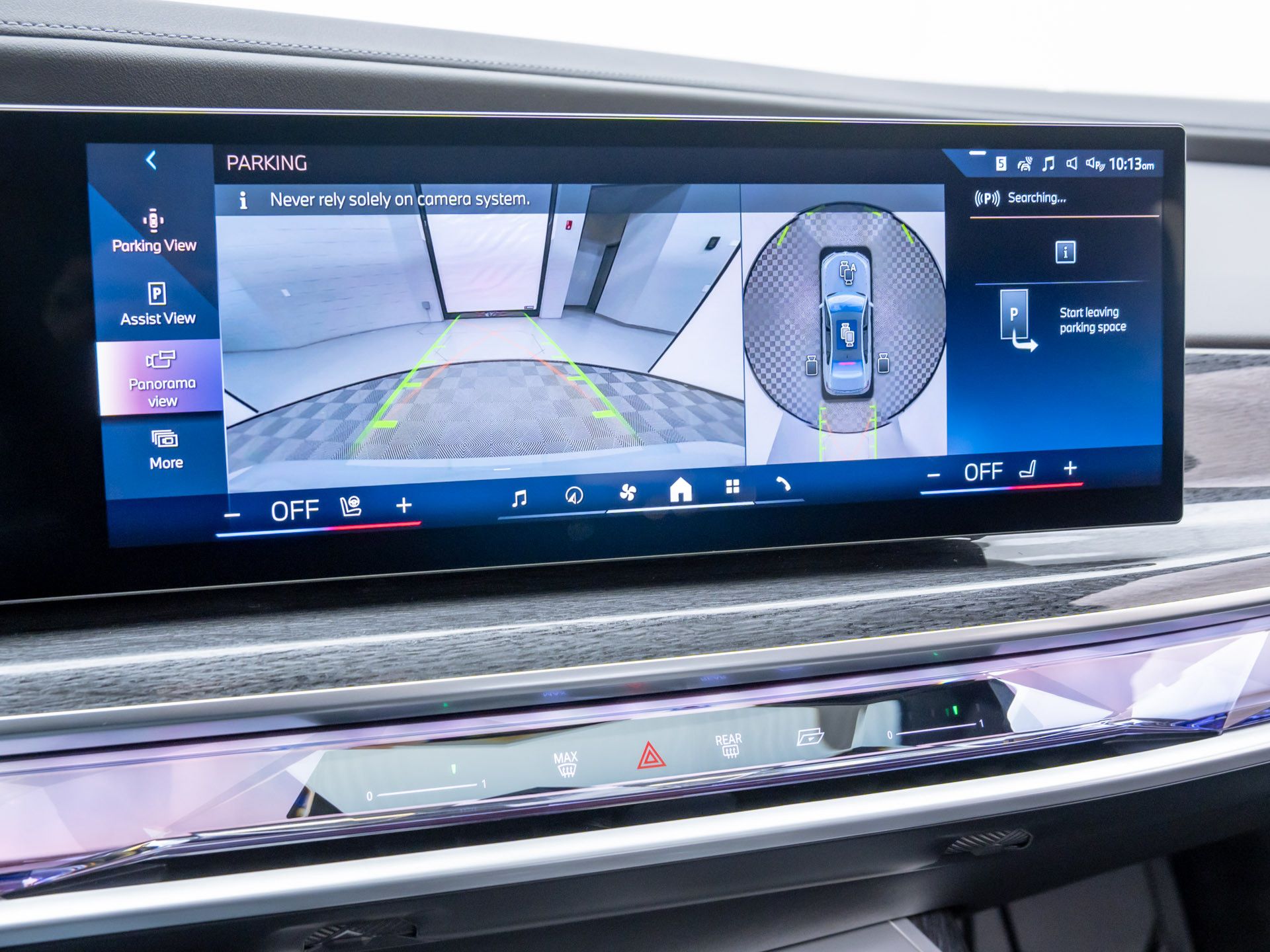 New 2025 Brooklyn Grey Metallic BMW 750e xDrive image 26