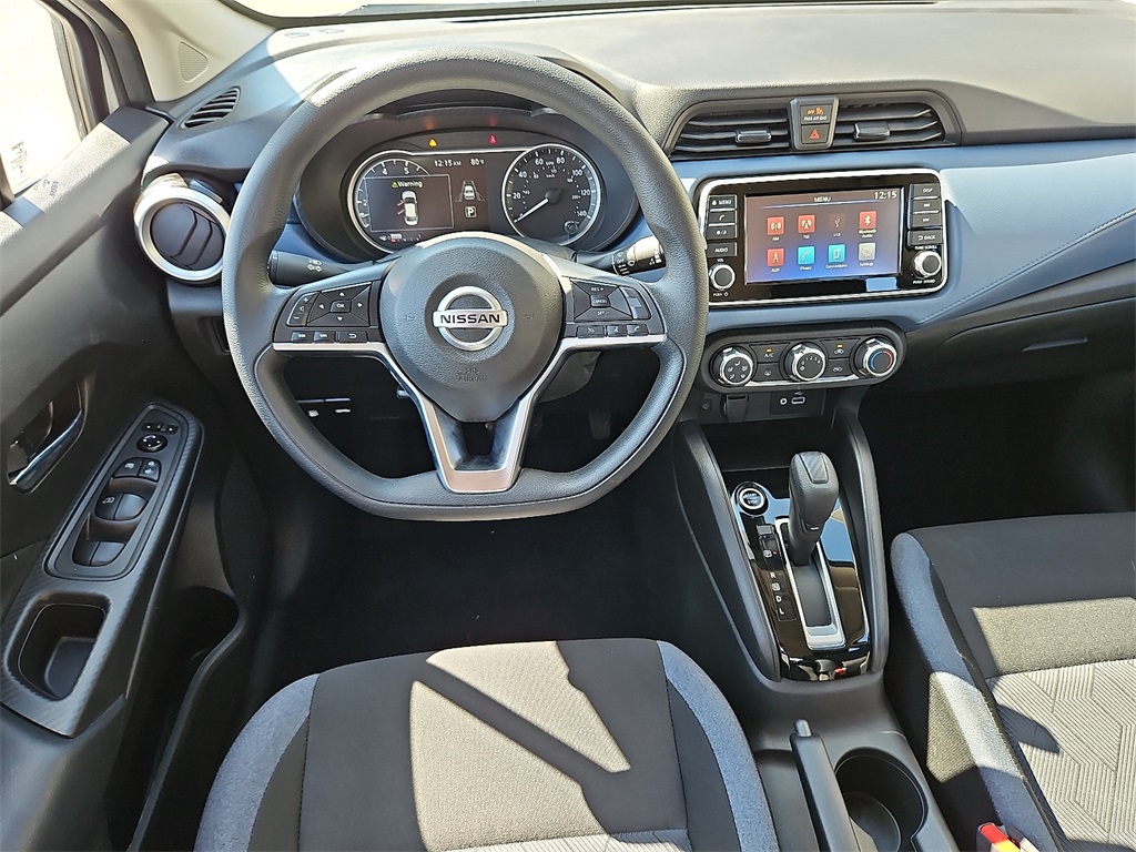 2025 Nissan Versa 1.6 SV photo 7