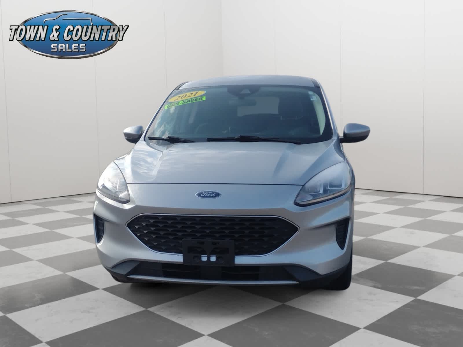 2021 Ford Escape SE Hybrid photo 2