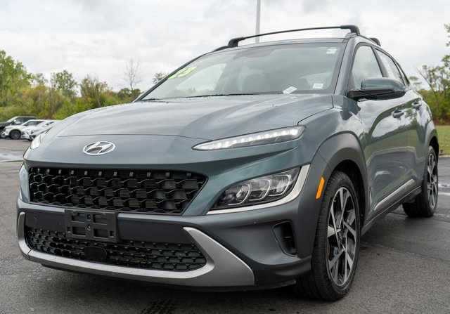 2023 Hyundai Kona Limited photo 2