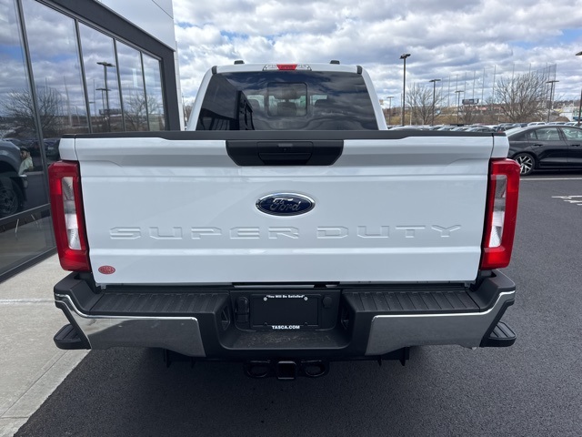 2025 Ford F-350 XL photo 2