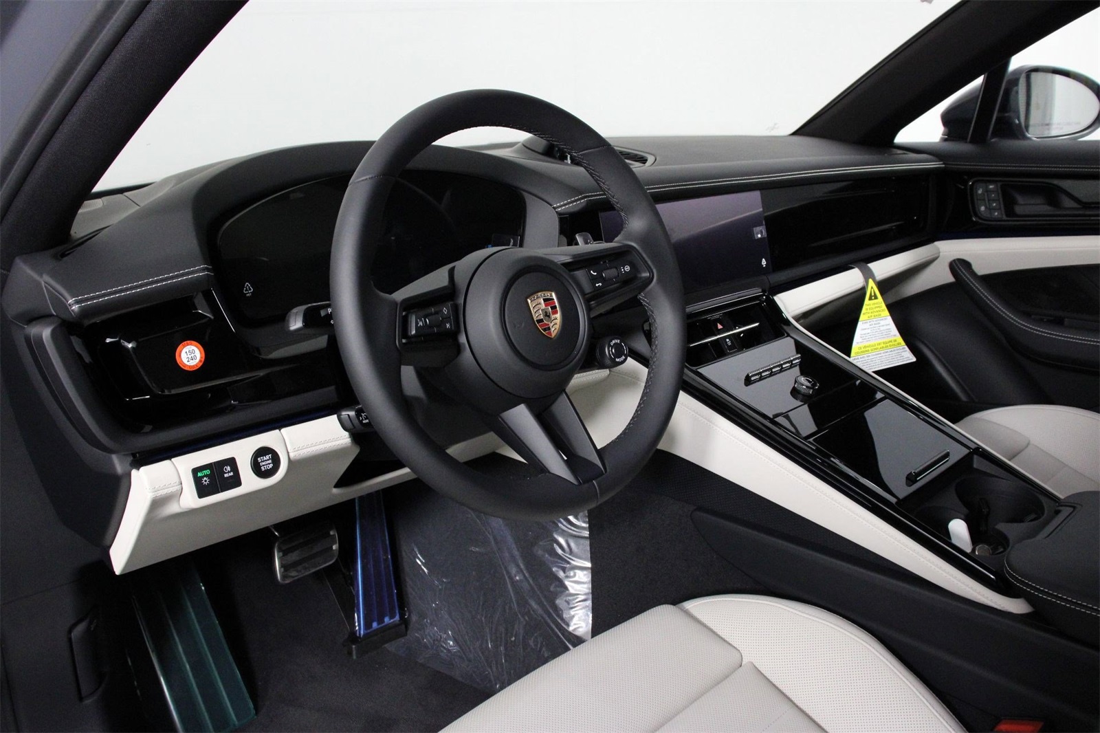 2026 Porsche Panamera E-Hybrid 4S photo 4