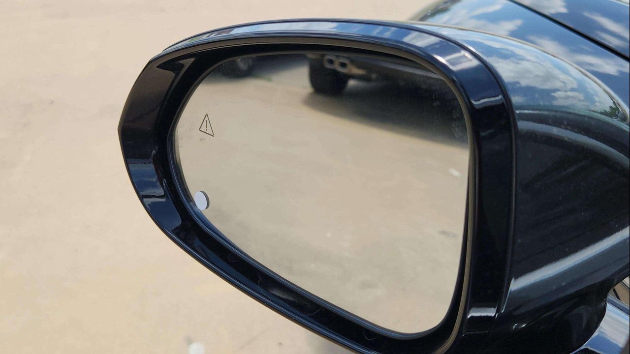 2025 Hyundai Sonata Hybrid Limited photo 12