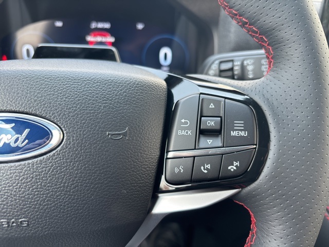 2025 Ford Explorer ST-Line photo 17
