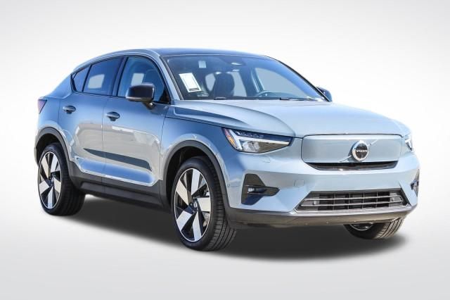 2023 Volvo C40 Recharge Ultimate photo 3