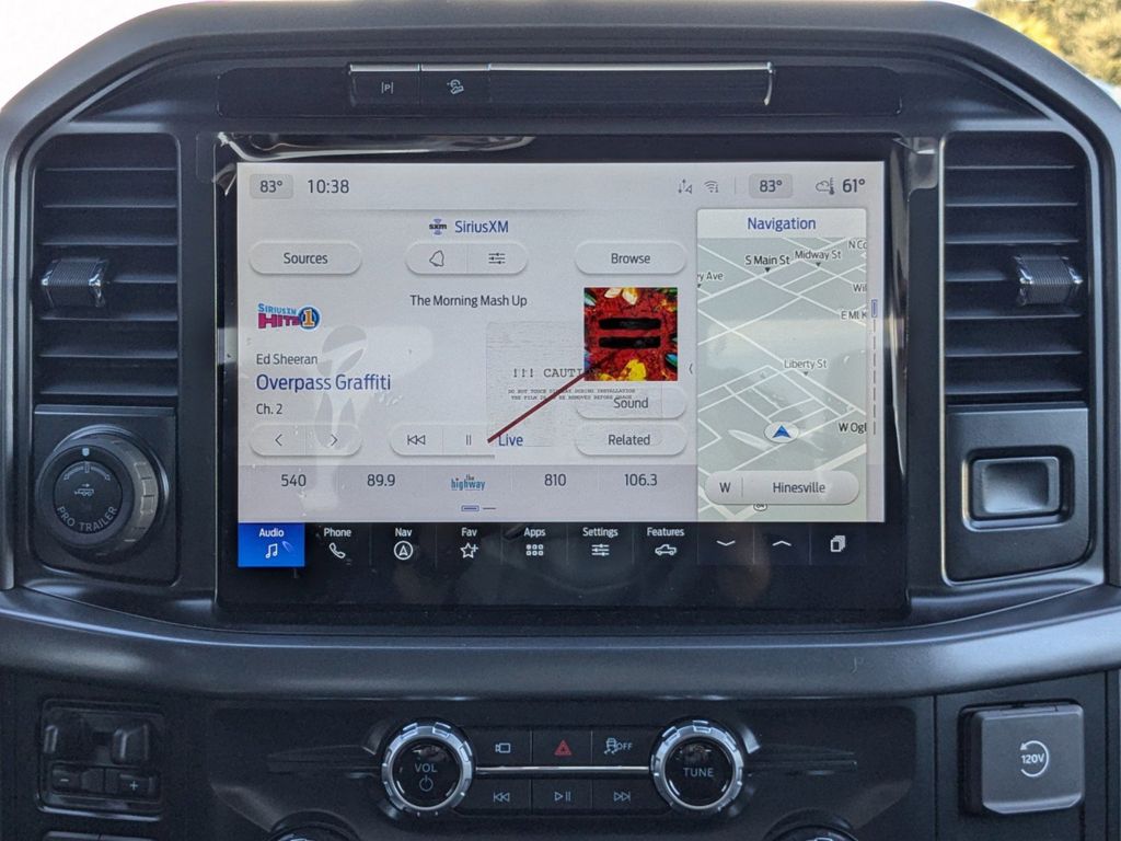 2025 Ford F-150 XLT photo 17