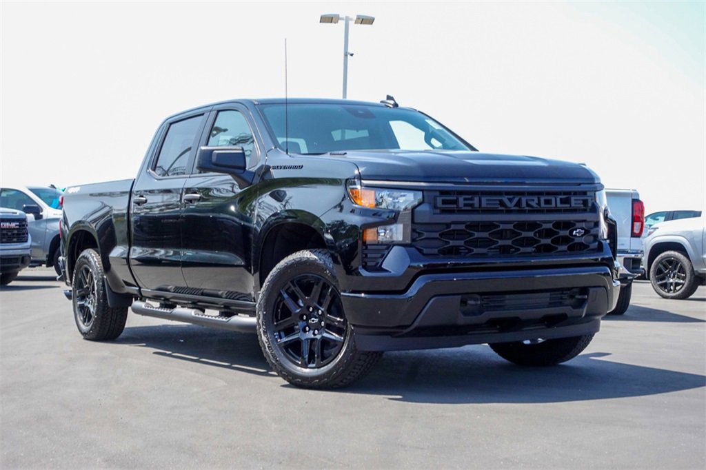 2025 Chevrolet Silverado 1500 Custom's photo