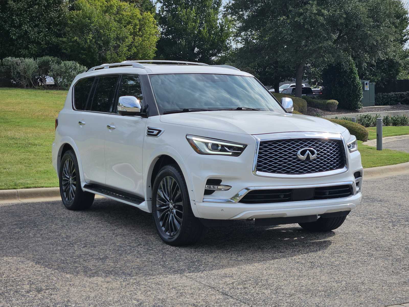 2023 Infiniti QX80 Sensory photo 3