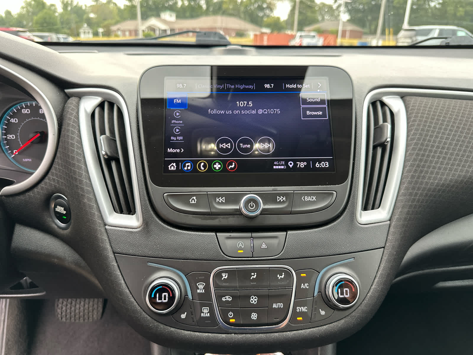 2023 Chevrolet Malibu 1LT photo 16