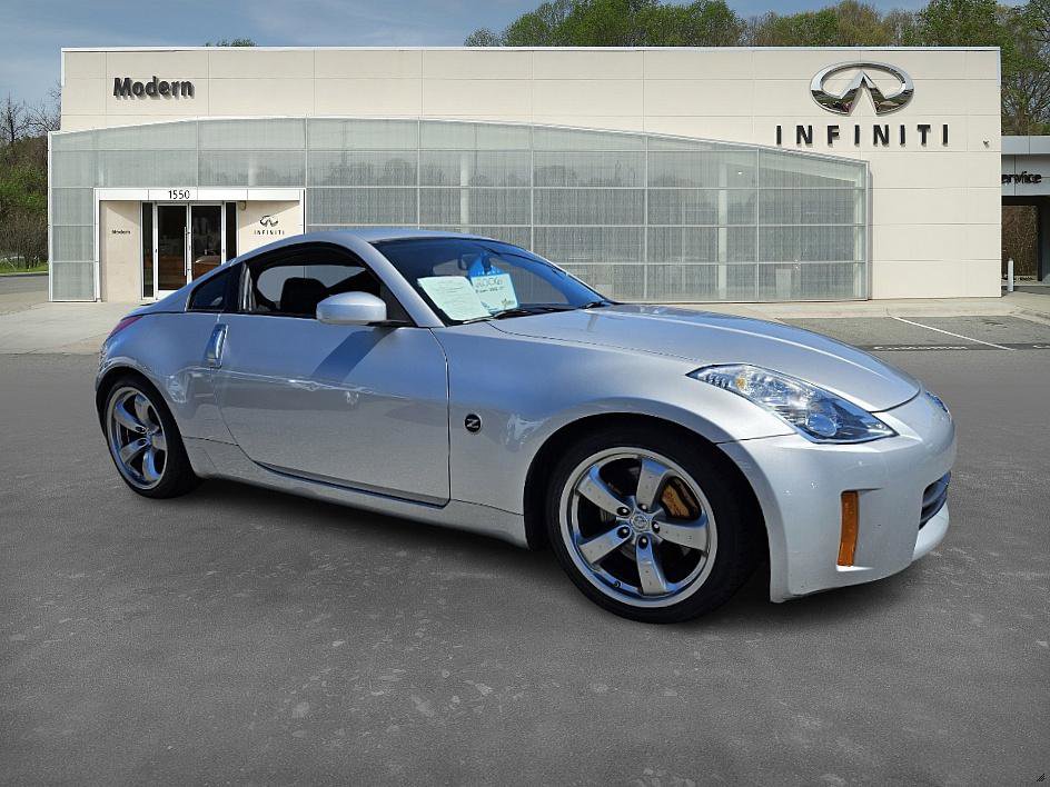 2006 Nissan 350Z Grand Touring photo 2