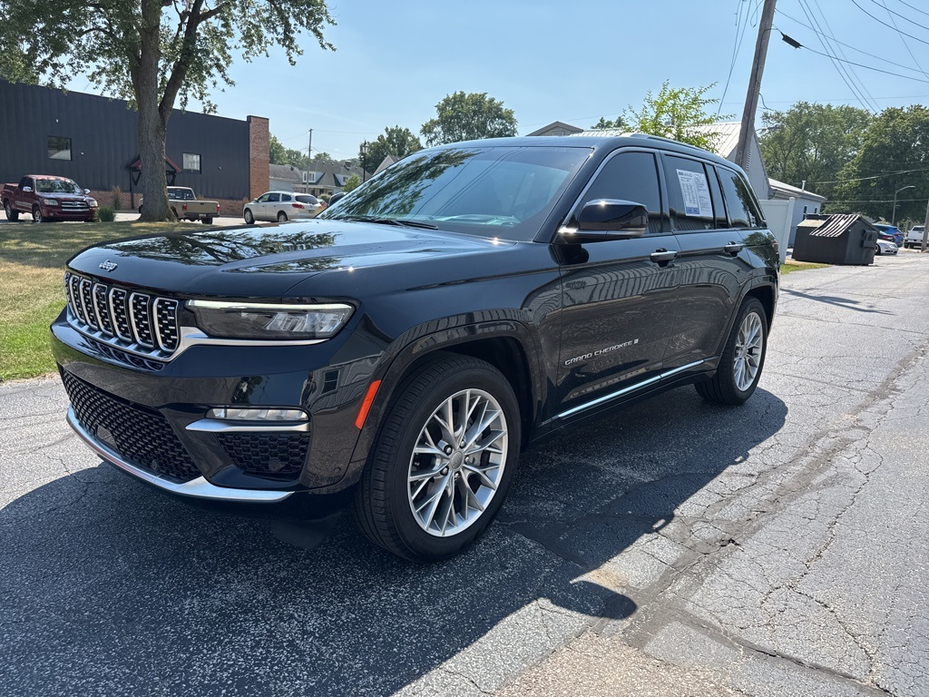 2023 Jeep Grand Cherokee Summit photo 7