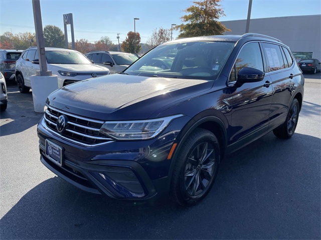 2022 Volkswagen Tiguan SE photo 2