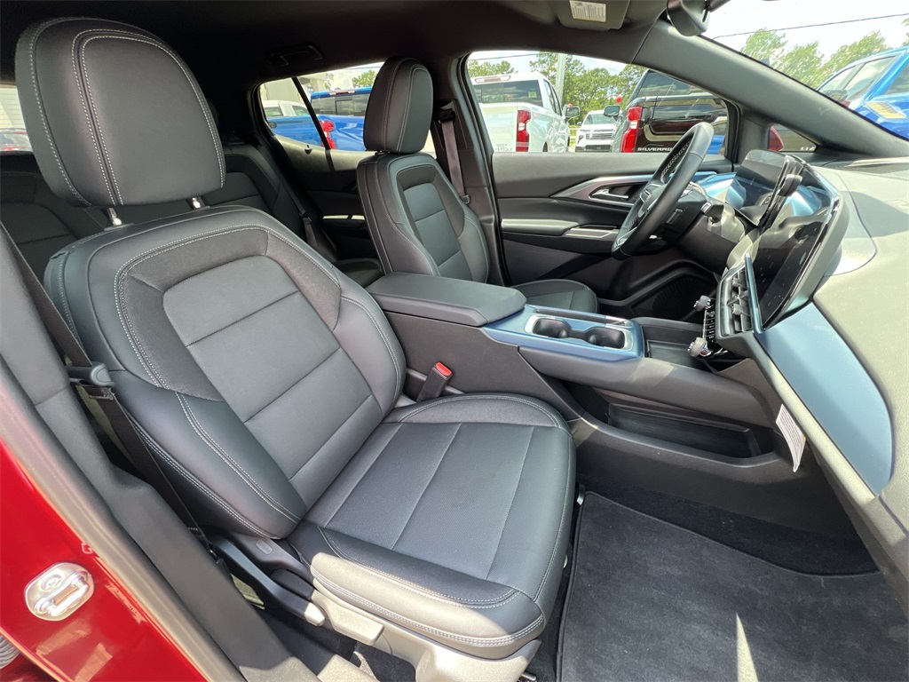 2024 Chevrolet Equinox EV 1LT photo 34