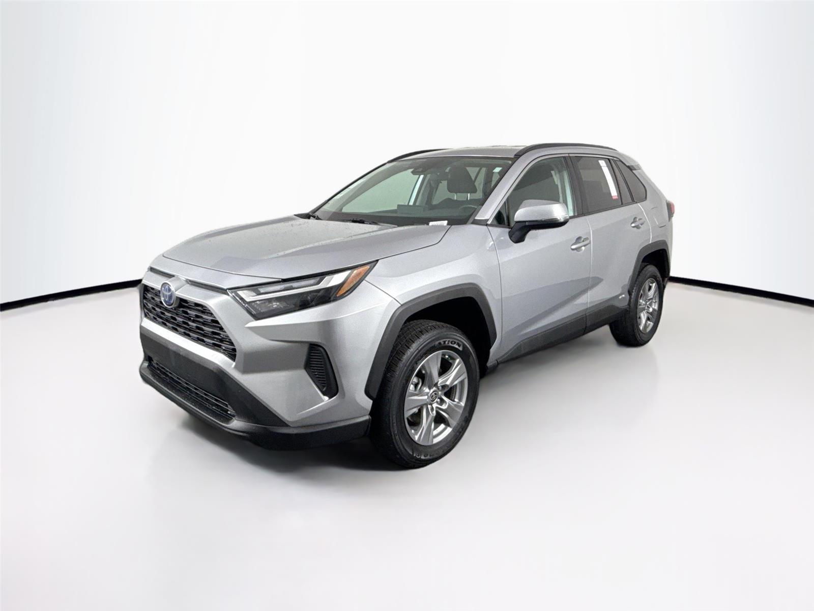2023 Toyota RAV4 Hybrid LE photo 2