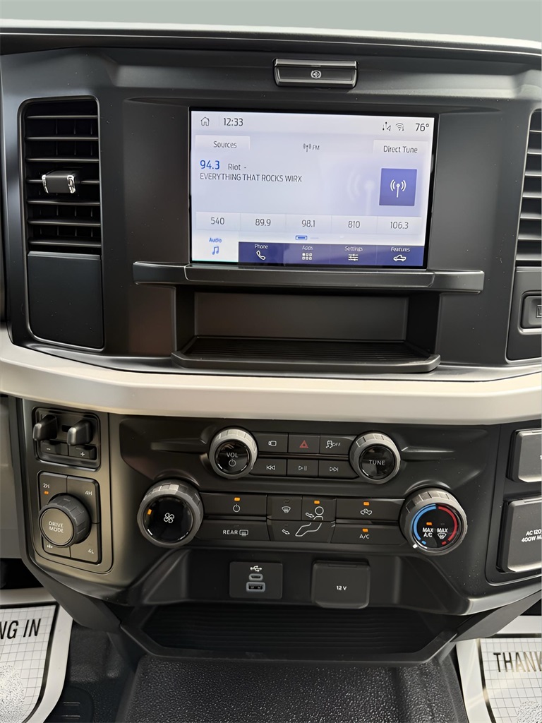2026 Ford F-350 XLT photo 24