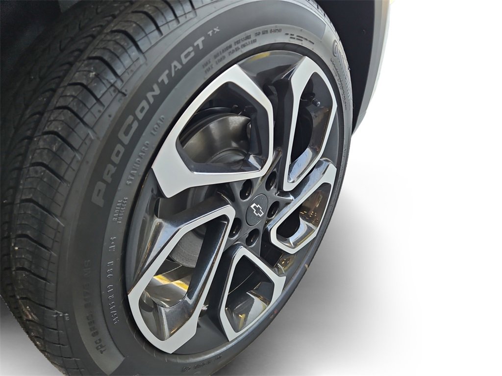 2025 Chevrolet Trax photo 16