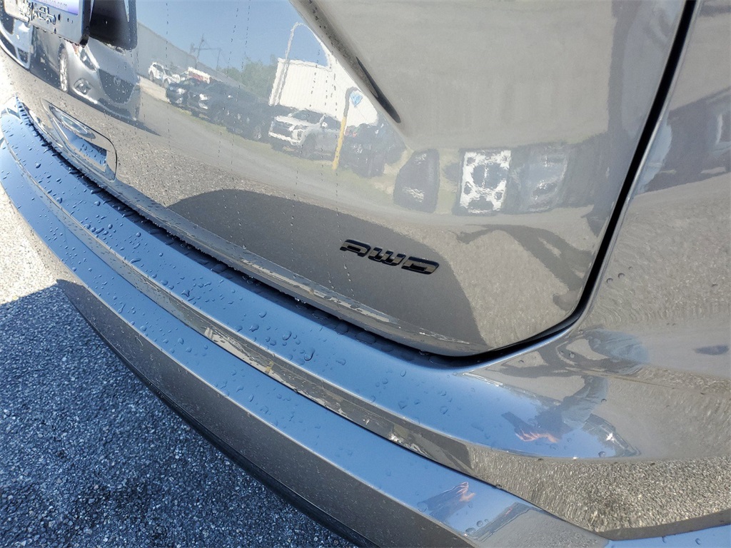 2024 Ford Edge SE photo 6