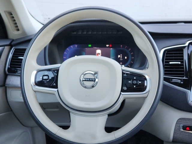2024 Volvo XC90 Plus photo 17