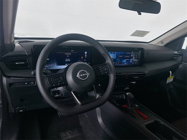 2025 Nissan Kicks SR photo 10