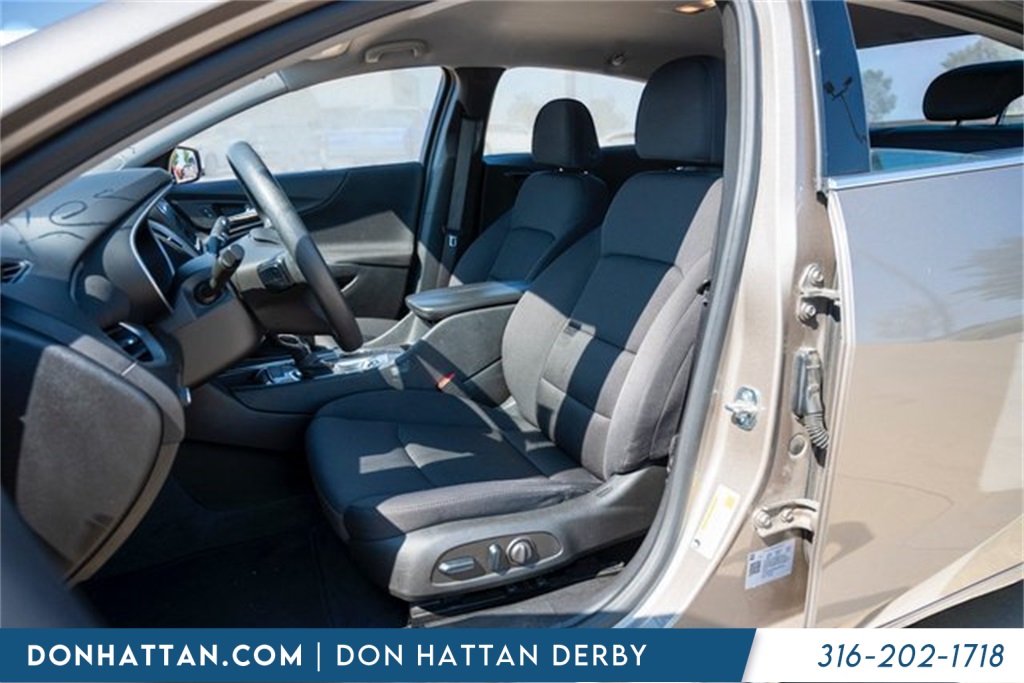 2023 Chevrolet Malibu 1LT photo 3