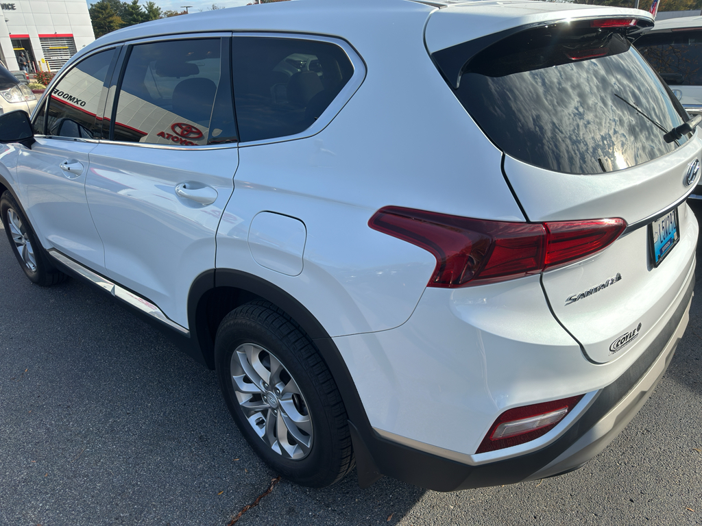 2020 Hyundai Santa Fe SEL photo 3