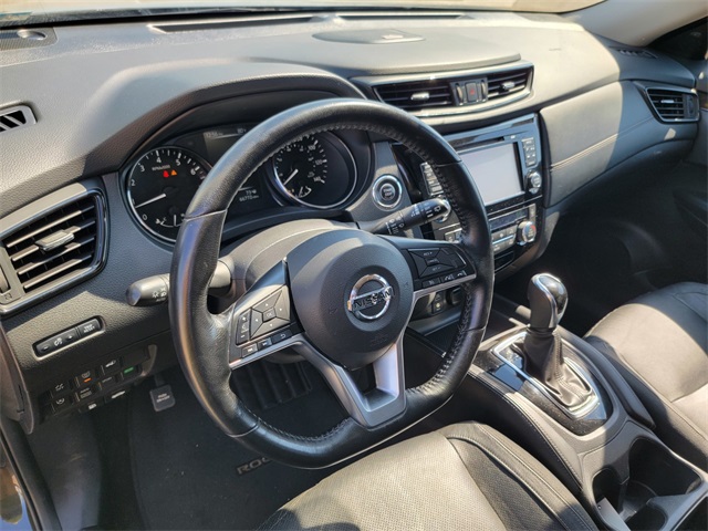 2017 Nissan Rogue SL photo 10