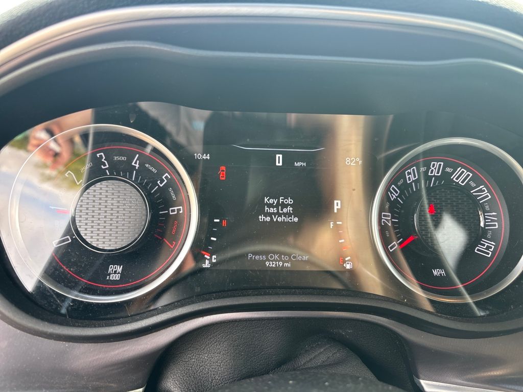 2020 Dodge Challenger SXT photo 13