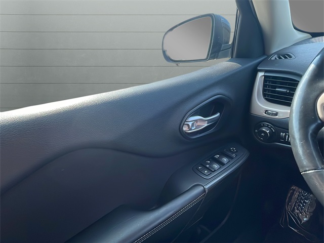 2015 Jeep Cherokee Latitude photo 28